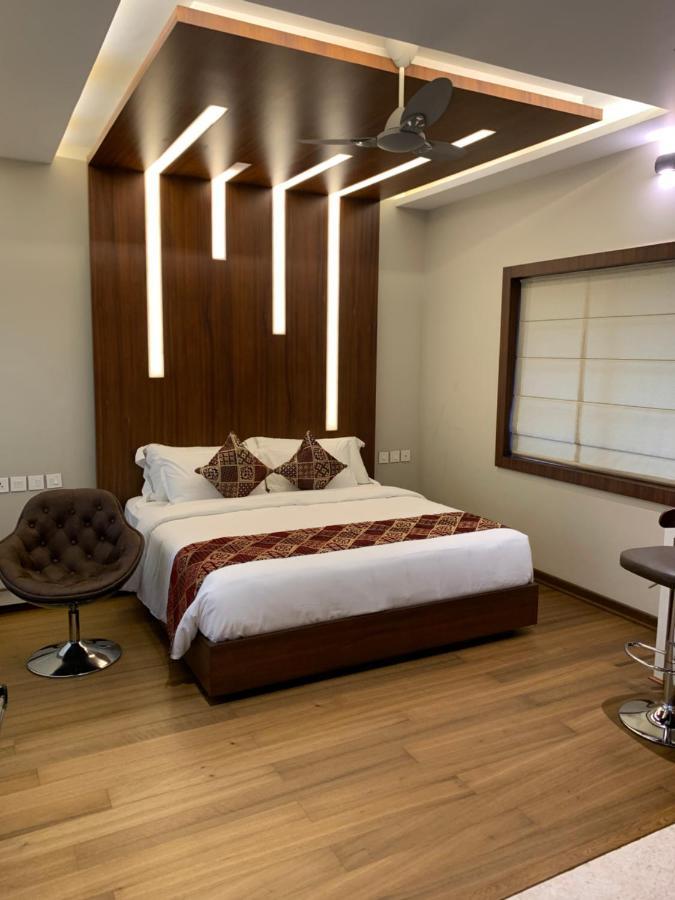 Square Villa Residency Luxury 1 Bed Room Villa With Private Pool Mukkam Eksteriør billede